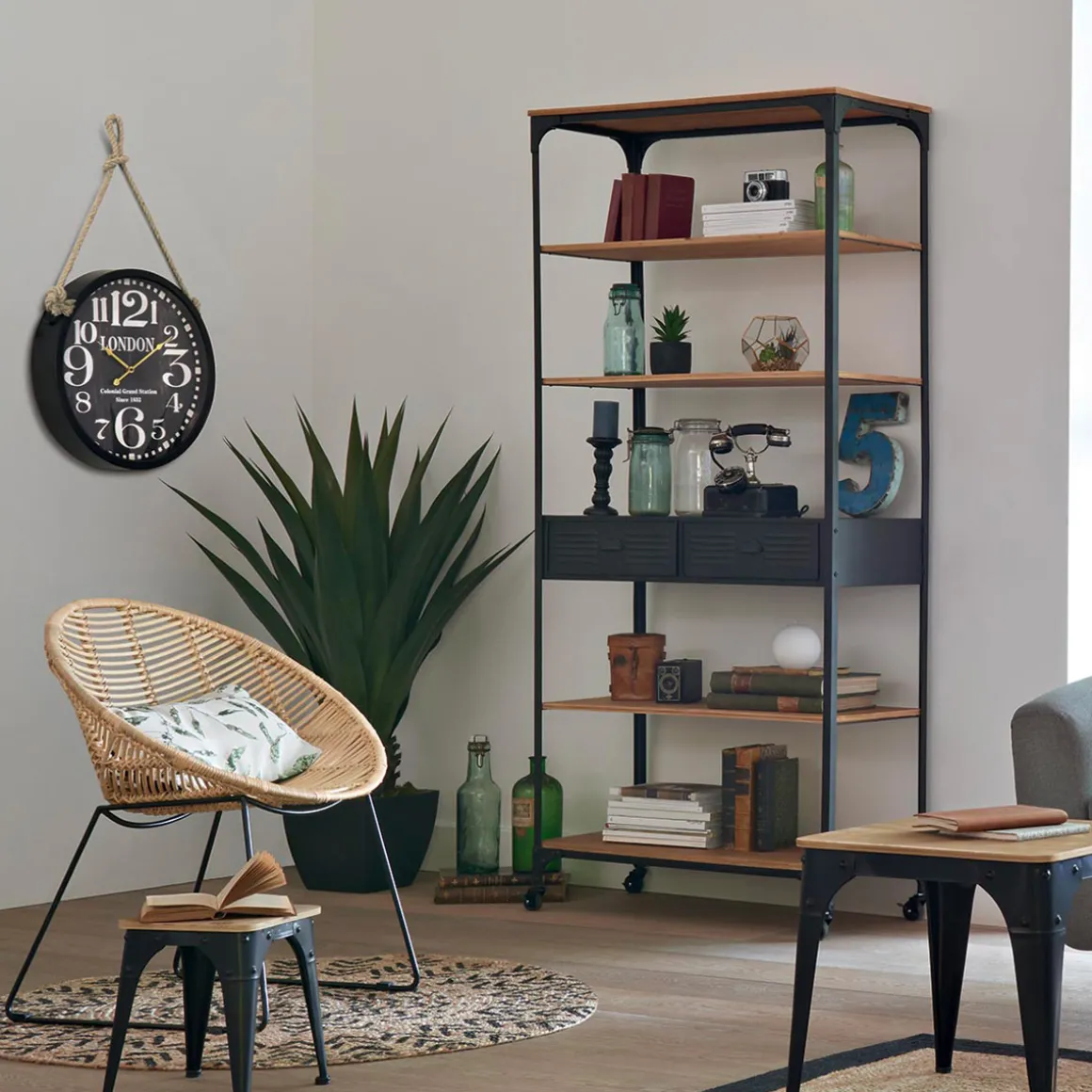 Bibliothèque 4 étagères et 2 tiroirs "Cierna"