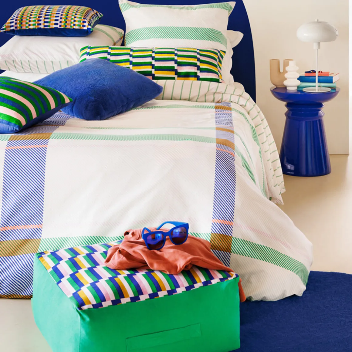 Coussin brodé "Disso"