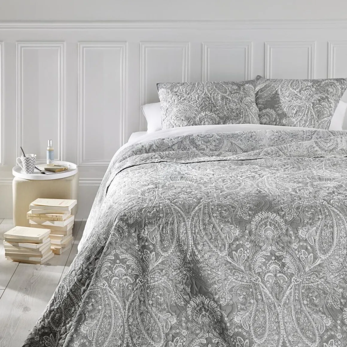 Dessus de lit, 2 taies "Marie"