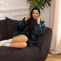 Plaid à manches capuche