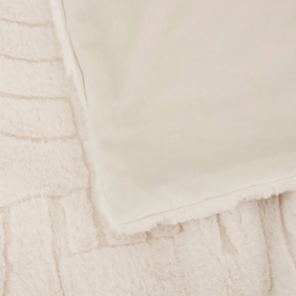 Plaid fausse fourrure jacquard "Arka"